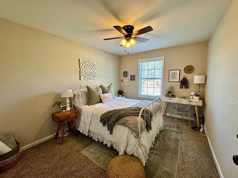 1402 Park St #42 — Photo 9