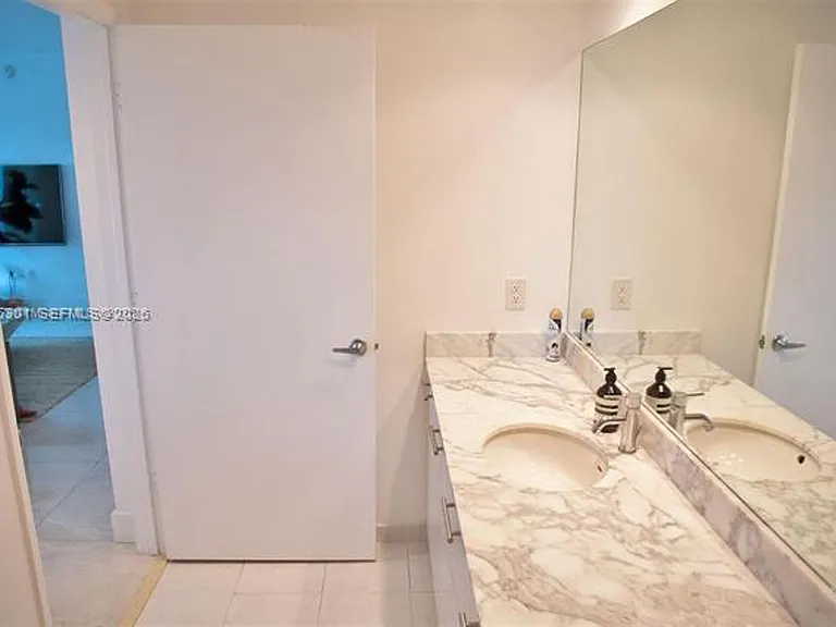 951 Brickell Ave #3007 — Photo 2