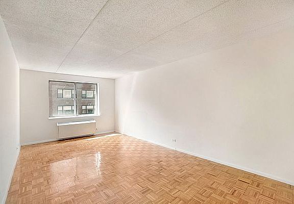 3rd image of 345 E 64th St APT 2C