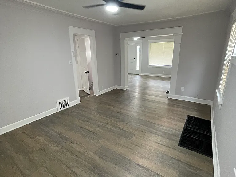 3717 Indiana Ave — Photo 7