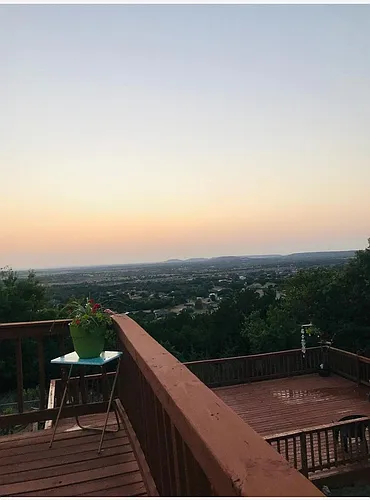 703 Skyline Dr Photo 1