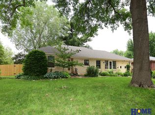 352 S 45th St, Lincoln, NE 68510