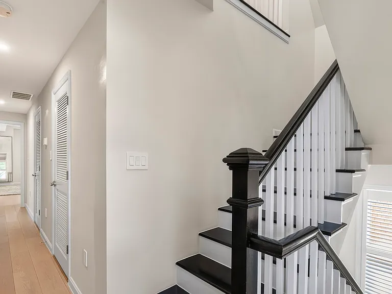 1303 Maple View Pl SE — Photo 47