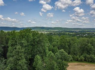 5310 Saucon Ridge Rd, Coopersburg, PA 18036