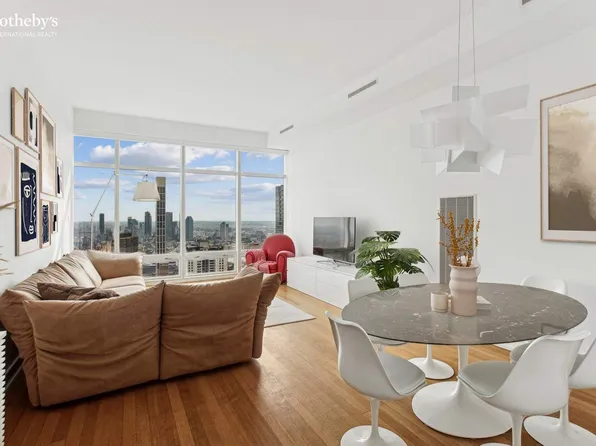 151 East 58th Street image 1 of 16