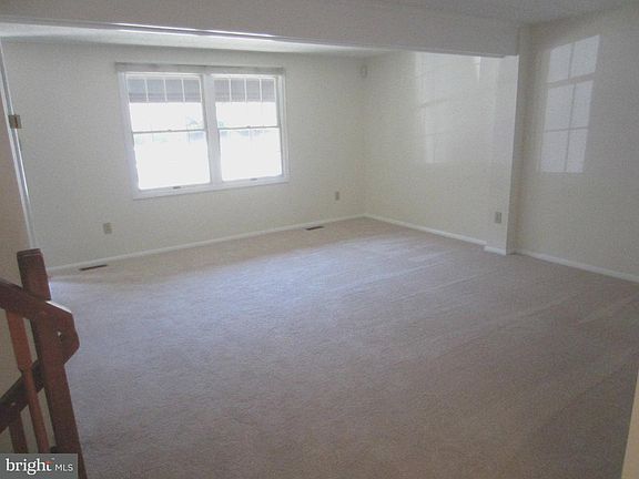 4th image of 5823 High Bluff Ct