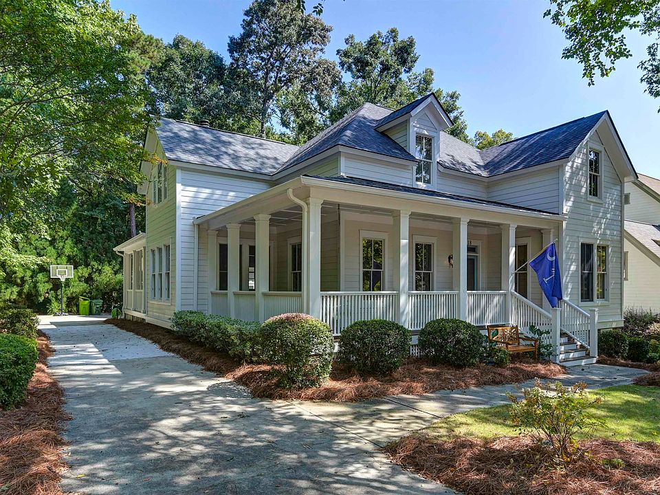 1st image of 18 Alumni Ln