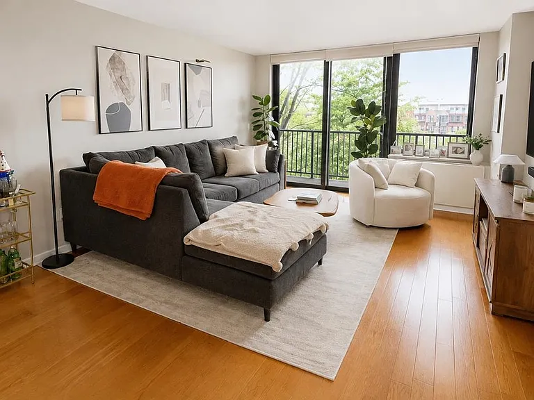 700 Grove St #5R — Photo 1