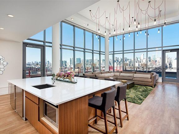 5th image of 4142 24th St APT 1115