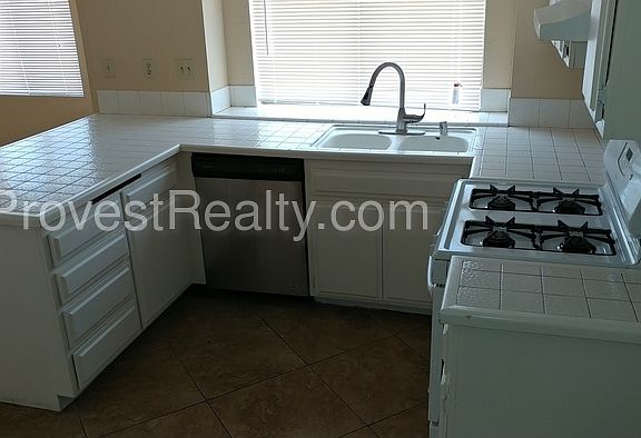 4th image of 16175 Westland Dr