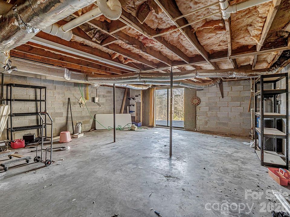 31st image of 156 Carpenters Knob Dr