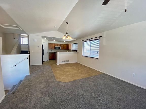 2nd image of 503 Planter Ln