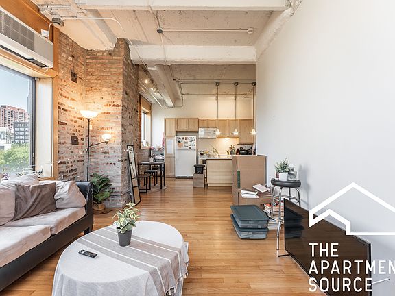 4th image of 345 N Canal St APT 304
