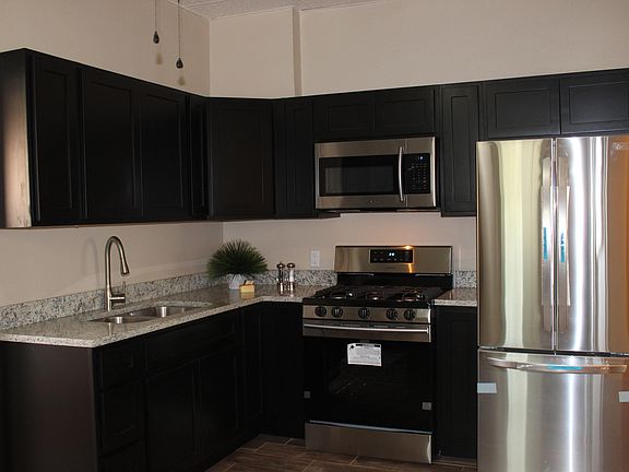 5th image of 3921 Mountain Ave
