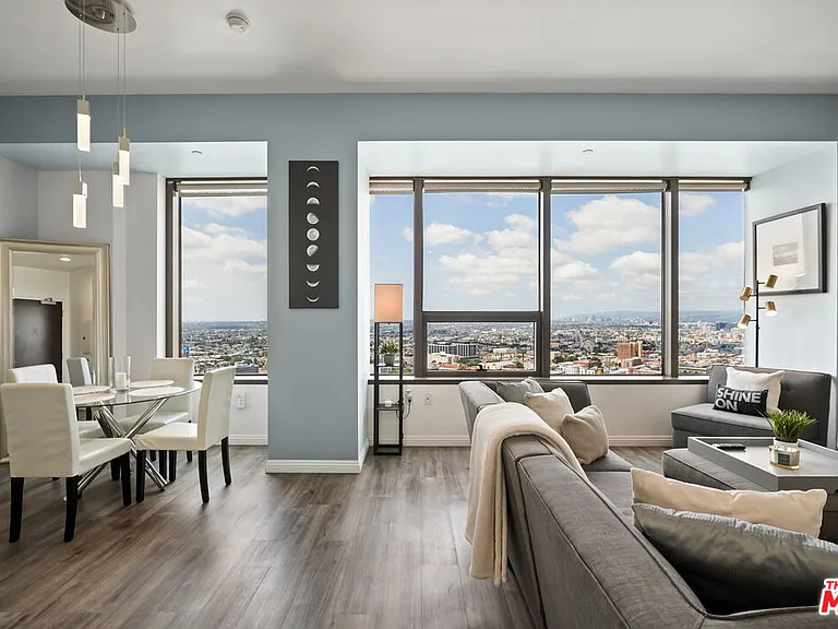 1100 Wilshire Blvd #2201 — Photo 10
