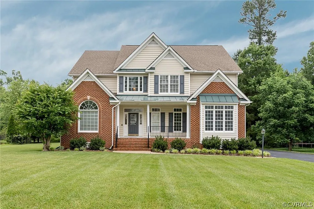 3606 Riverdowns North Dr photo 1