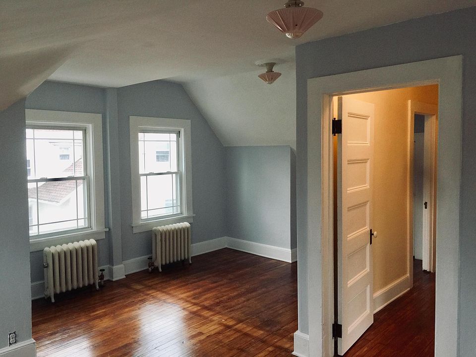 Front room facing hall