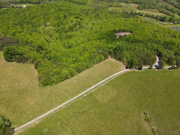 2 Easome Lot Rd, Hurt, VA 24563