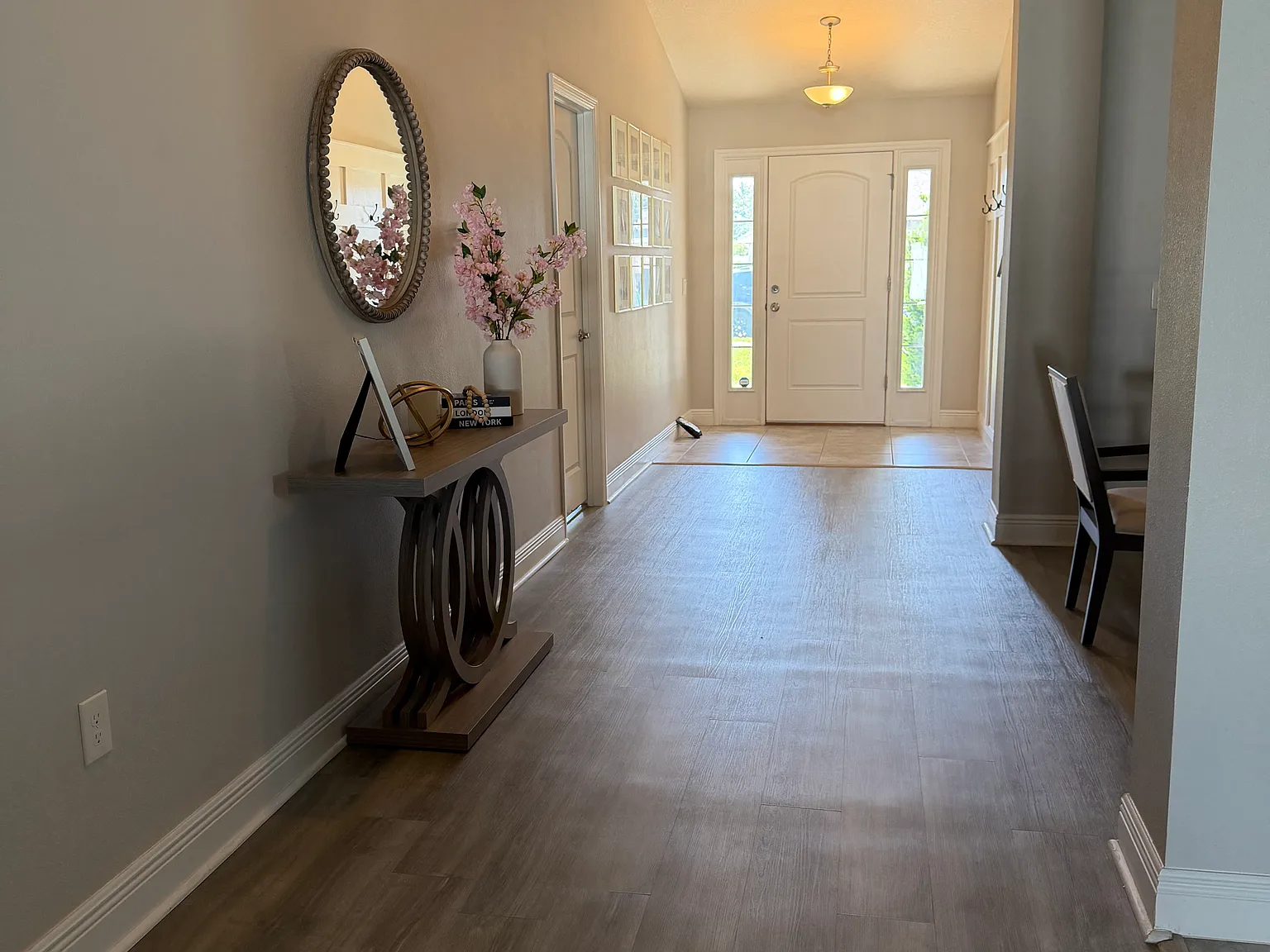 4 bed, 2217 sqft, $2,725 — Photo 3