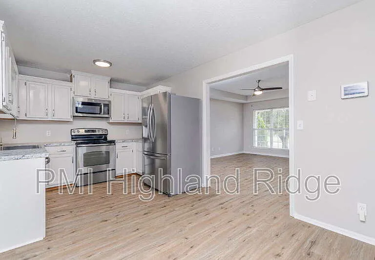 2414 Lismore Dr — Photo 16