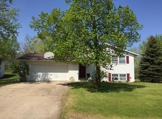 271 Park Ave, Oconto Falls, WI 54154