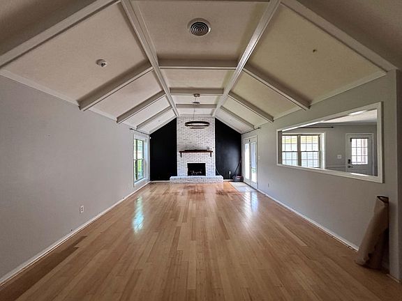 2nd image of 303 Bellview Dr
