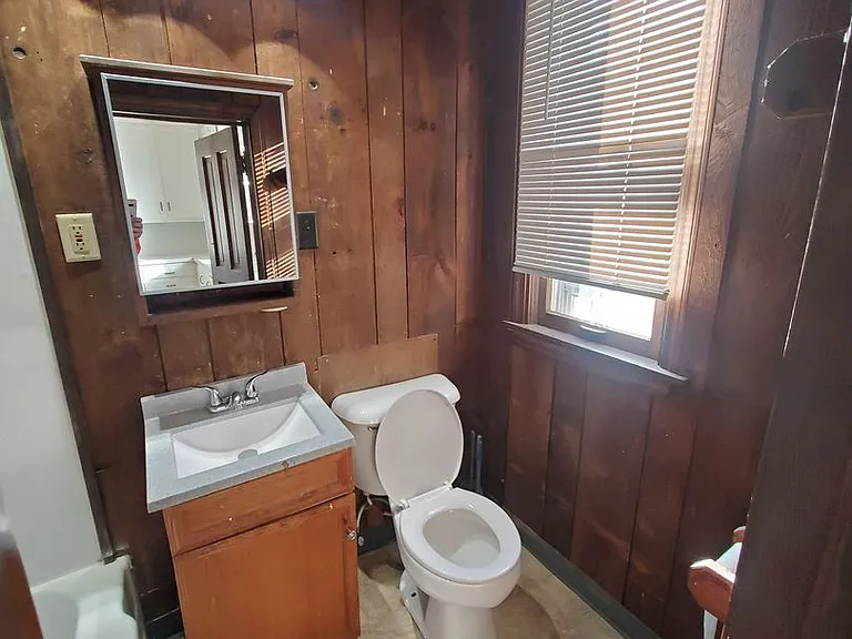 6118 25th Ave. (Duplex) — Photo 10