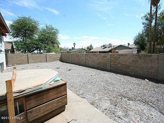 5th image of 1267 E Avenida Grande