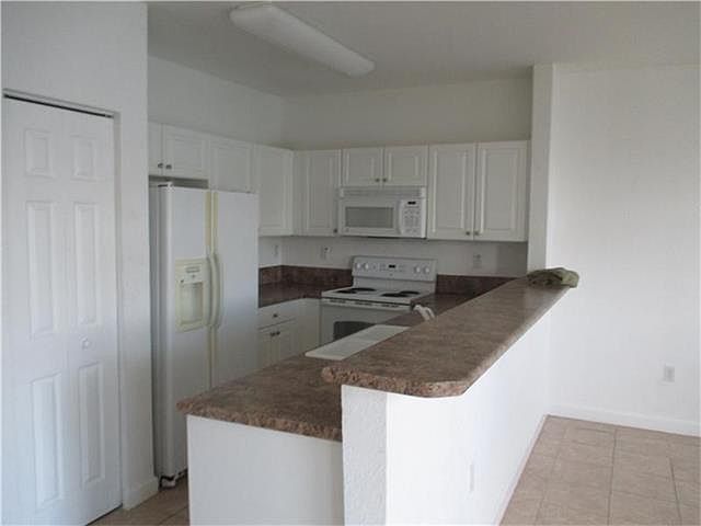 1st image of 1005 NE 42nd Ave #1005