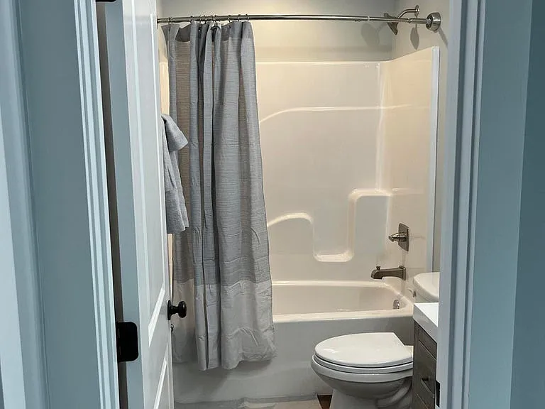 1613 Grove Ave — Photo 7