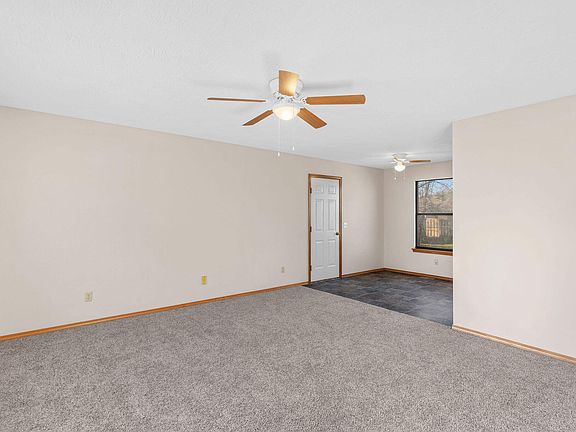 5th image of 1103 N Bluegill Street