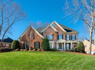 9128 Whispering Wind Dr, Charlotte, NC 28277