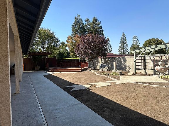 5th image of 1606 E Laura Court