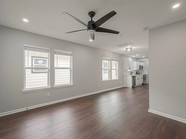 3413 Simmons St — Photo 4