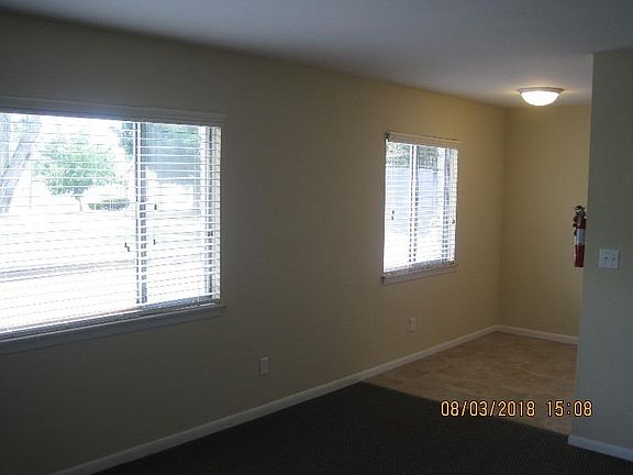 2nd image of 415 E 11th St #6
