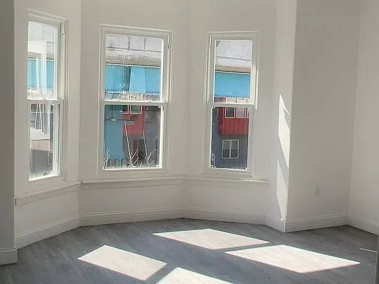 6021 Market St #2 — Photo 8