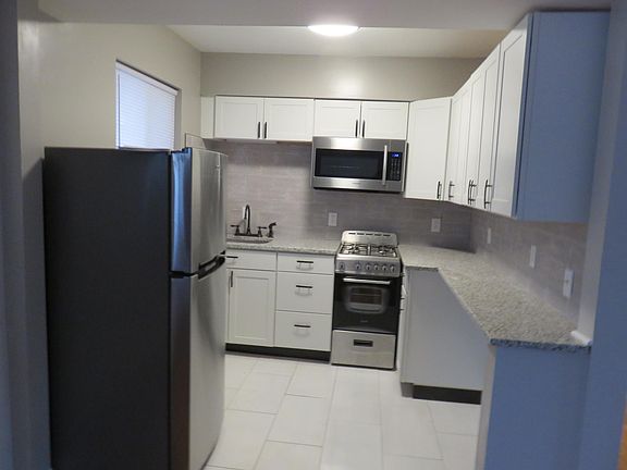 5th image of 22 Wilson Ave APT E