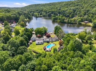 102 Lakeside Dr, Monson, MA 01057