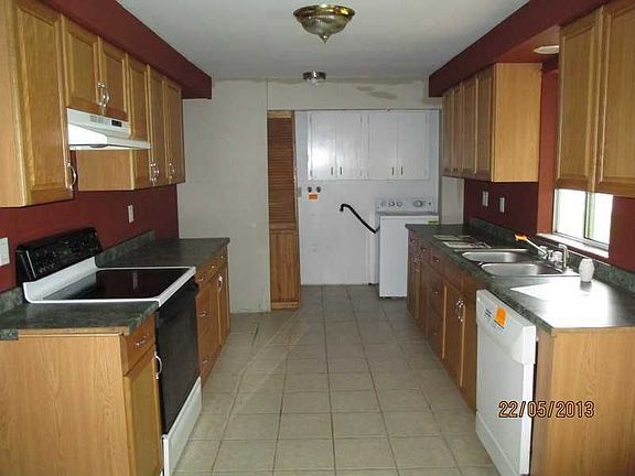 5th image of 9309 62nd Pl SE