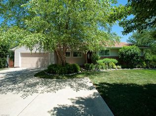 6183 Barton Rd, North Olmsted, OH 44070