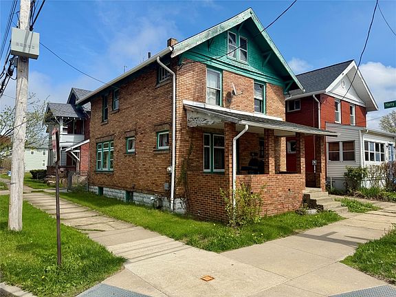 3rd image of 301 Holland St