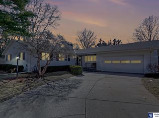 440 Hazelwood Dr, Lincoln, NE 68510