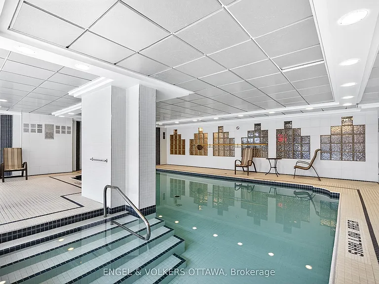 160 George St #2404 — Photo 41