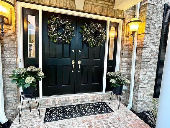 3rd image of 240 Aimee Drive