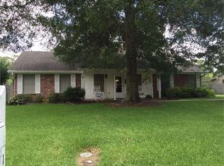 1310 E Holly Hill Cir, Westlake, LA 70669