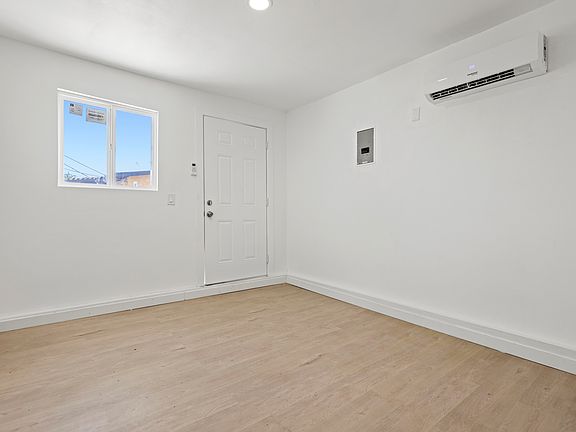 3rd image of 1047 W Avenue H6 #1/2