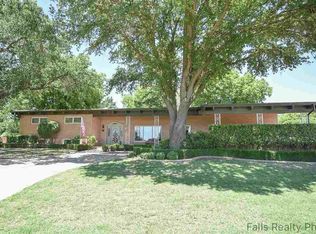 4520 Weeks Park Ln, Wichita Falls, TX 76308