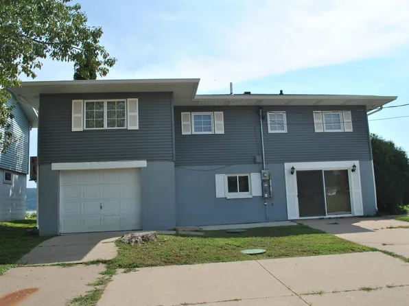 158 Abel Dr, Guttenberg, IA 52052