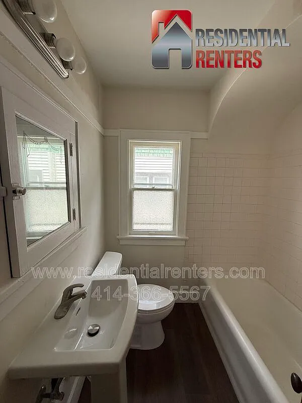 2 bed, 1.0 bath, 995 sqft, $1,025 — Photo 4