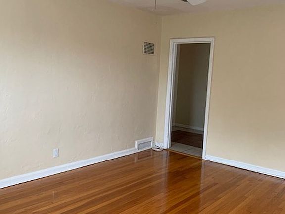 5th image of 1261 Belmont Ter #4